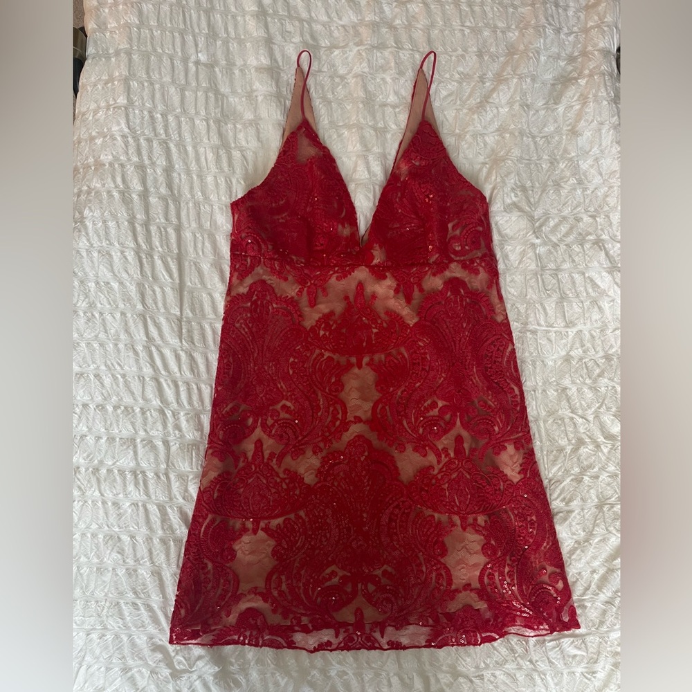 Elegant Red Lace Dress - Picture 2 of 3